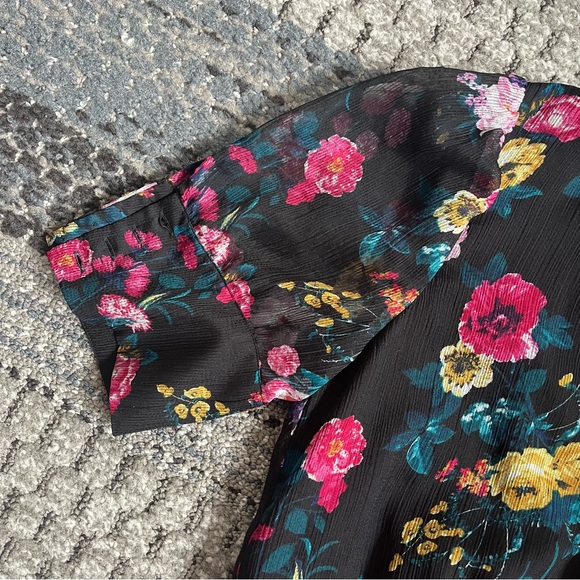 Ali & Jay Black Floral Angels Flight Pleated Surplice Dress Size Small - Picture 6 of 12